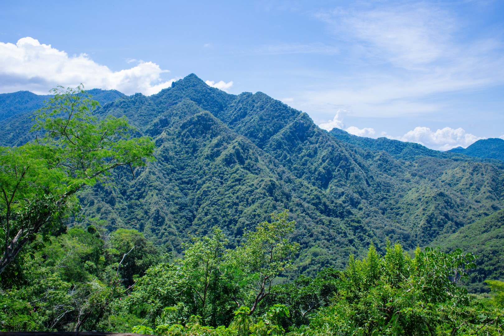 Hiking Jorullo Point